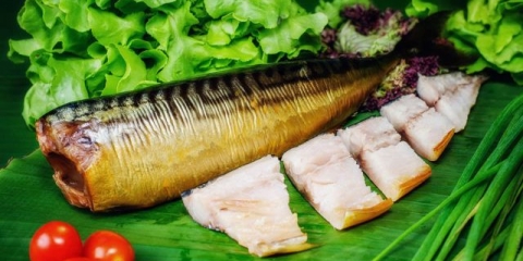 Kako kiseliti (posoliti) skušu za toplo dimljenje